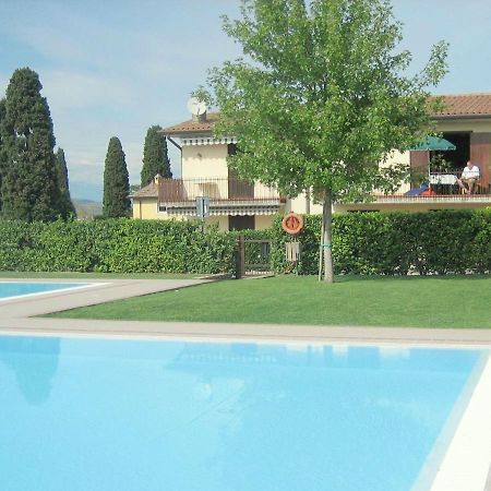 Enticing Holiday Home In Lazise With Swimming Pool Dış mekan fotoğraf