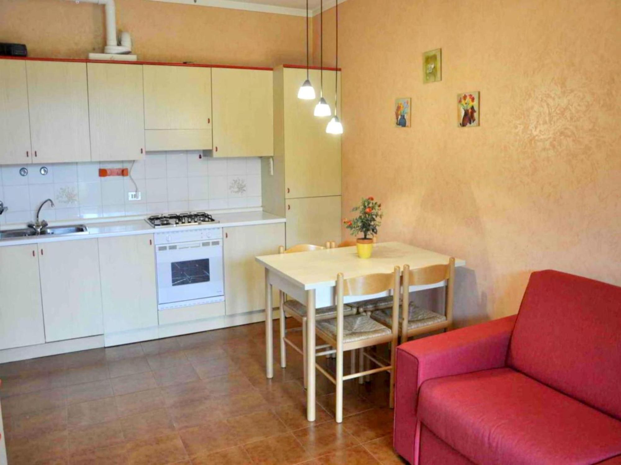 Enticing Holiday Home In Lazise With Swimming Pool Dış mekan fotoğraf