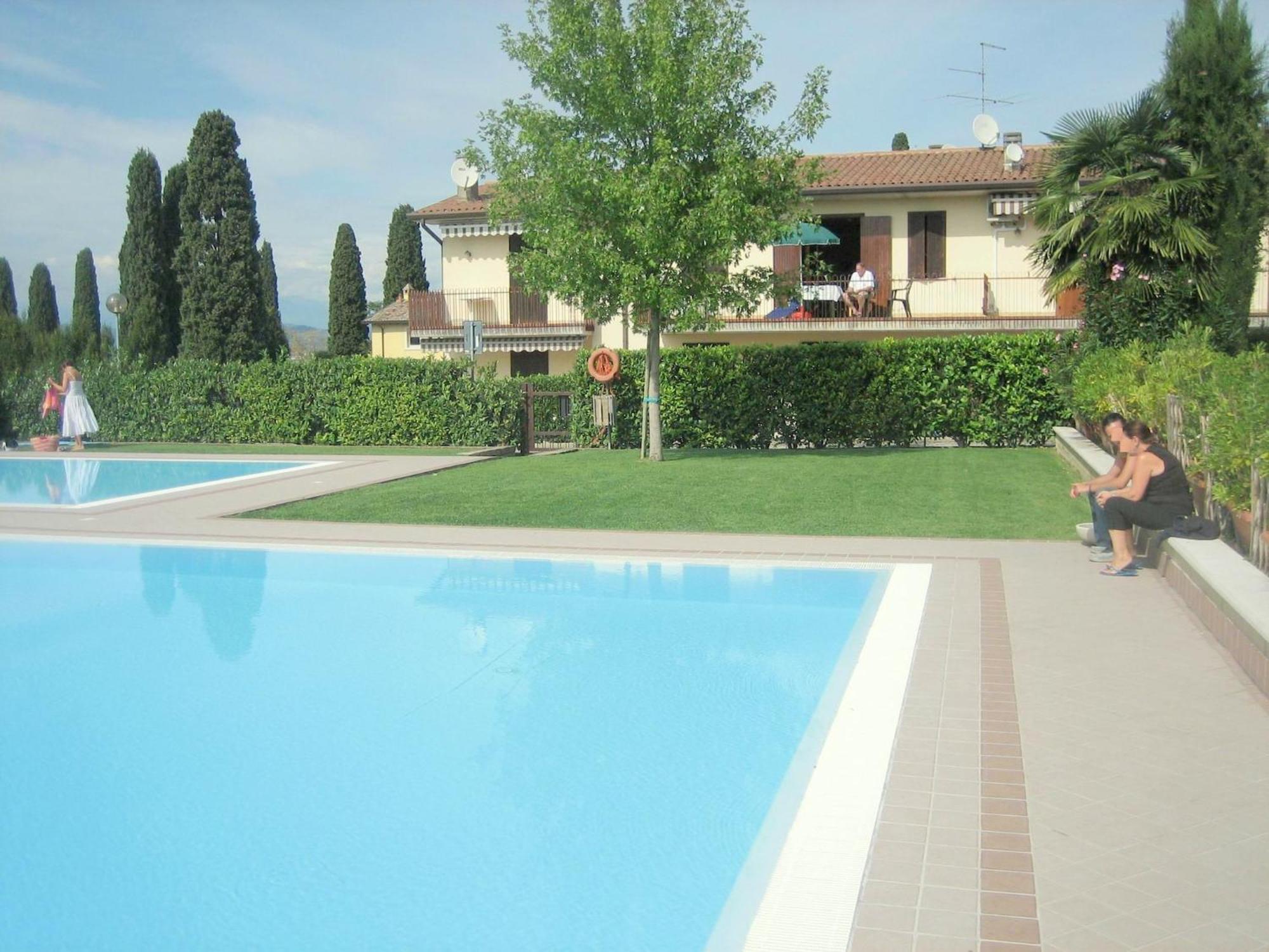 Enticing Holiday Home In Lazise With Swimming Pool Dış mekan fotoğraf
