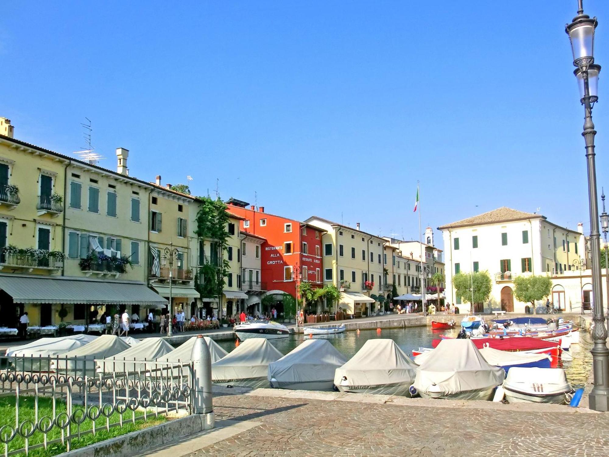 Enticing Holiday Home In Lazise With Swimming Pool Dış mekan fotoğraf