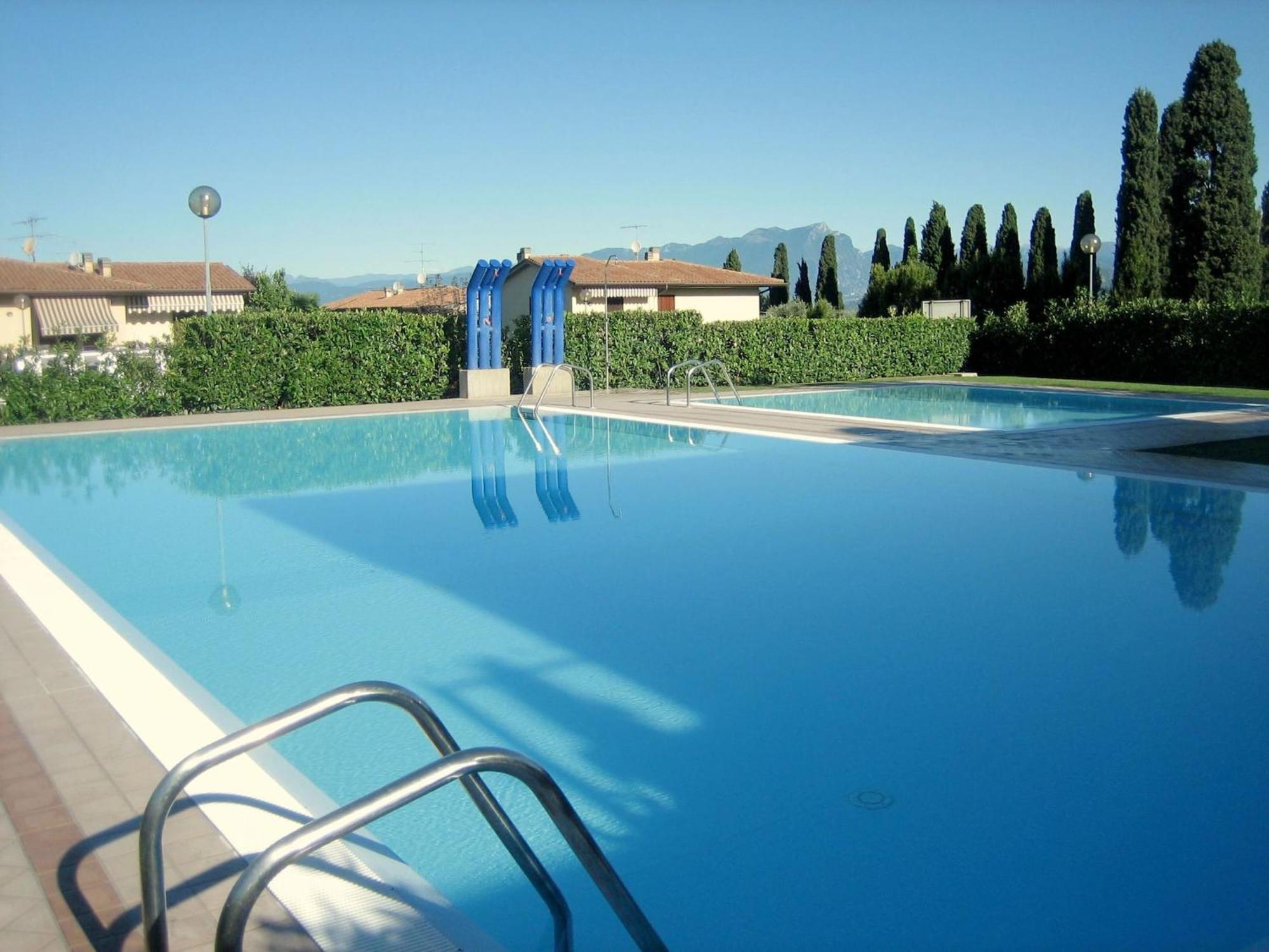Enticing Holiday Home In Lazise With Swimming Pool Dış mekan fotoğraf
